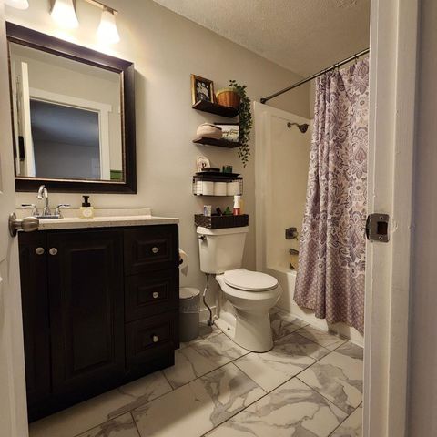 501 S MOUNT CARMEL AVE, Wichita, KS 67213