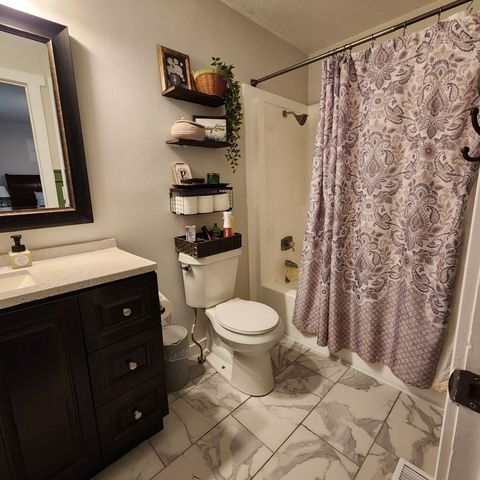 501 S MOUNT CARMEL AVE, Wichita, KS 67213