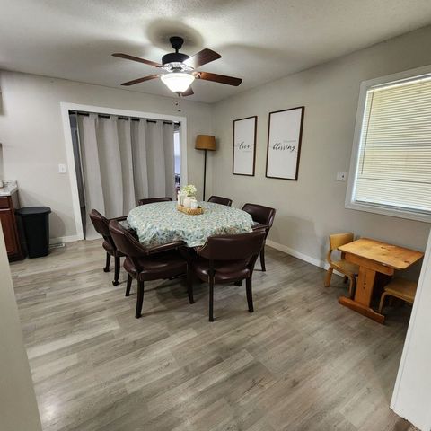 501 S MOUNT CARMEL AVE, Wichita, KS 67213
