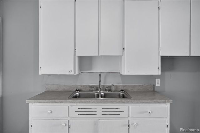 13588- 13592 Southfield, Detroit, MI 48227