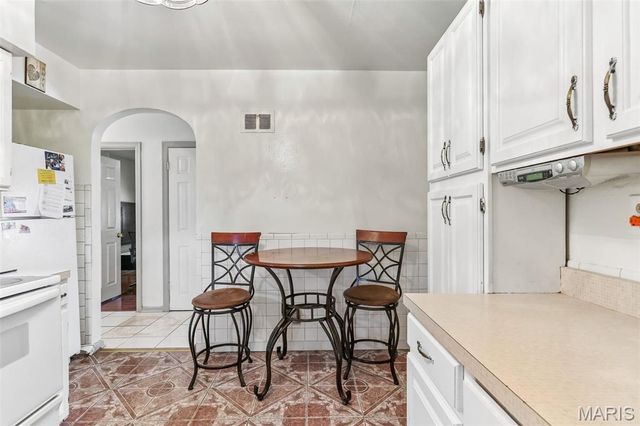 1131 Dunford Drive, St Louis, MO 63137