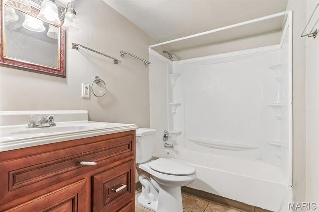 1131 Dunford Drive, St Louis, MO 63137