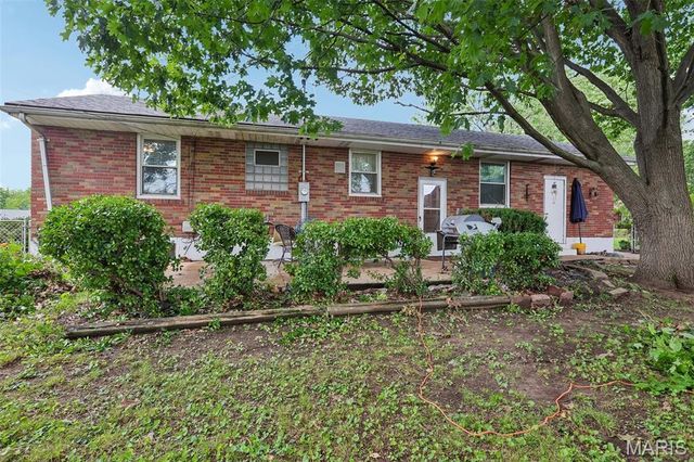 1131 Dunford Drive, St Louis, MO 63137