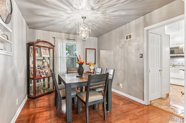 1131 Dunford Drive, St Louis, MO 63137