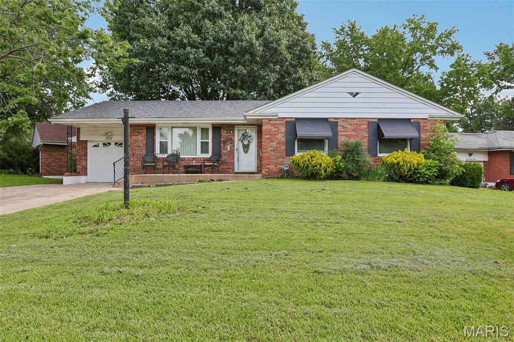 1131 Dunford Drive, St Louis, MO 63137