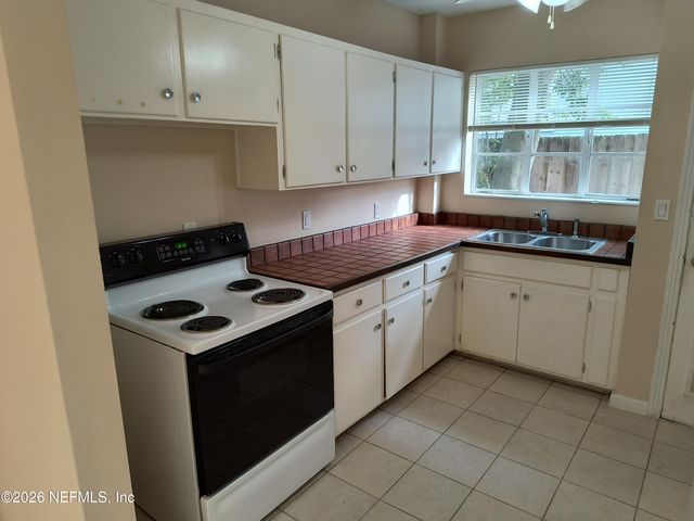3018 OAK Street 2, Jacksonville, FL 32205