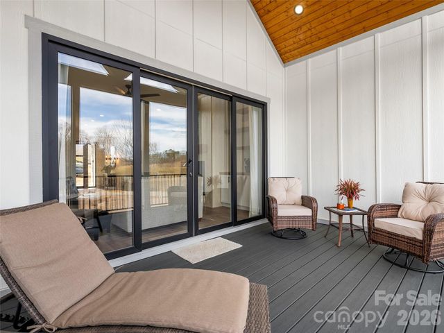 304 Avery Trail Drive, Arden, NC 28704