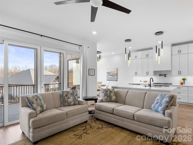 304 Avery Trail Drive, Arden, NC 28704