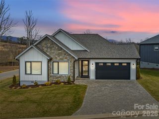 304 Avery Trail Drive, Arden, NC 28704