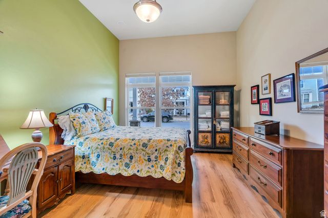 4529 W MILFORD DR, South Jordan, UT 84009