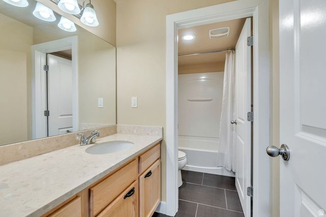 4529 W MILFORD DR, South Jordan, UT 84009