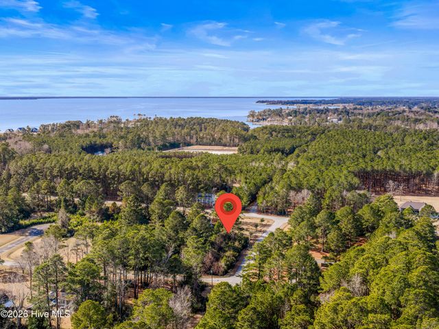 5996 Harbour Way, Oriental, NC 28571