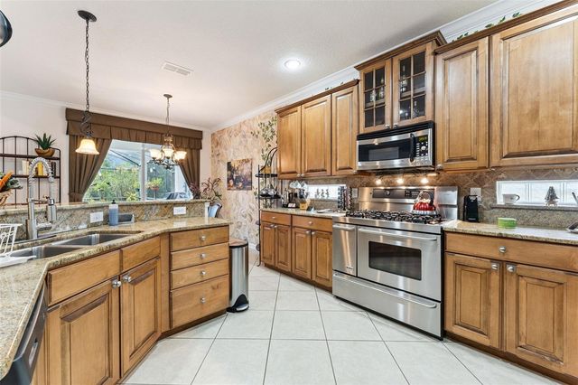 108 AVENHAM DRIVE, Deland, FL 32724
