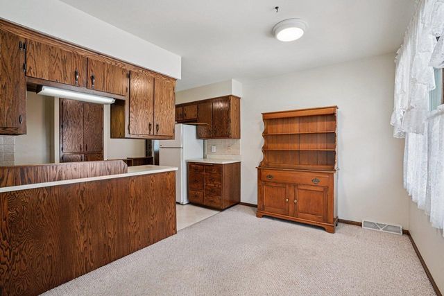 1833 Hilltop DRIVE, West Bend, WI 53095