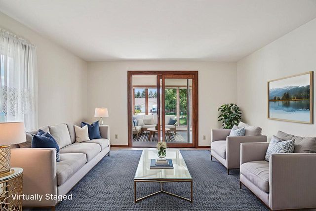 1833 Hilltop DRIVE, West Bend, WI 53095