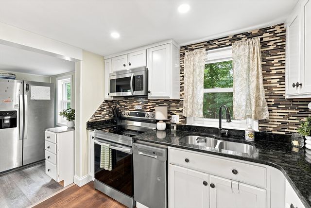 92 Sylvan Lane, Agawam, MA 01030