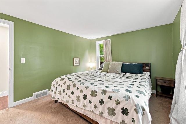 92 Sylvan Lane, Agawam, MA 01030