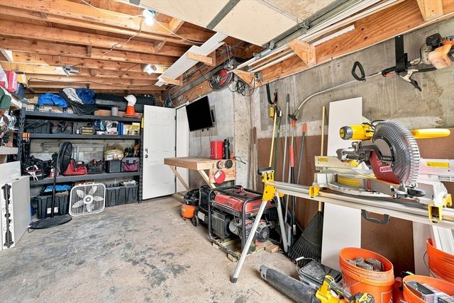 92 Sylvan Lane, Agawam, MA 01030