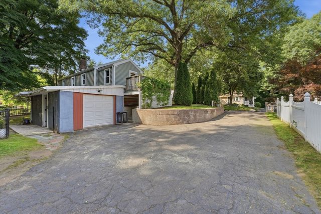 92 Sylvan Lane, Agawam, MA 01030