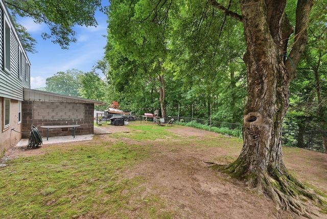 92 Sylvan Lane, Agawam, MA 01030
