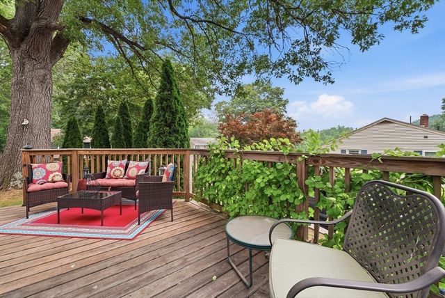 92 Sylvan Lane, Agawam, MA 01030