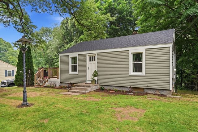 92 Sylvan Lane, Agawam, MA 01030