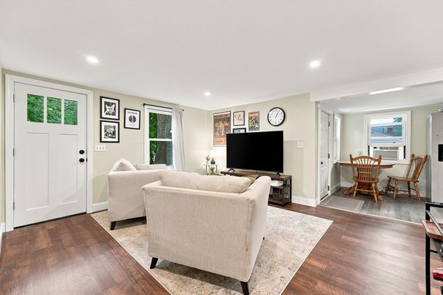 92 Sylvan Lane, Agawam, MA 01030