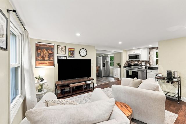 92 Sylvan Lane, Agawam, MA 01030