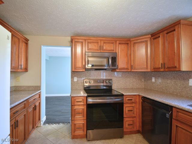 7667 Crimson Court, Mentor, OH 44060