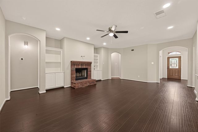 6314 Briar Cross Court, Houston, TX 77084