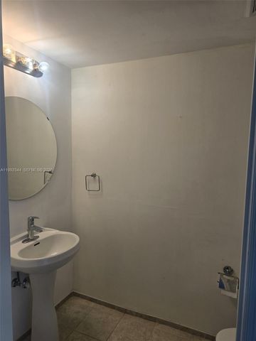 60 SW 13th St 2604, Miami, FL 33130