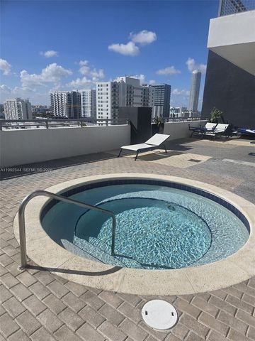 60 SW 13th St 2604, Miami, FL 33130