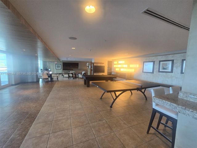 60 SW 13th St 2604, Miami, FL 33130