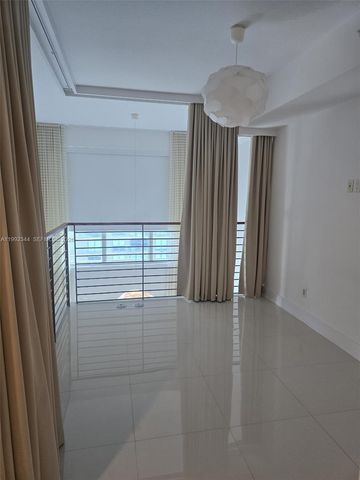 60 SW 13th St 2604, Miami, FL 33130