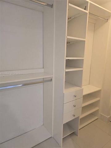 60 SW 13th St 2604, Miami, FL 33130