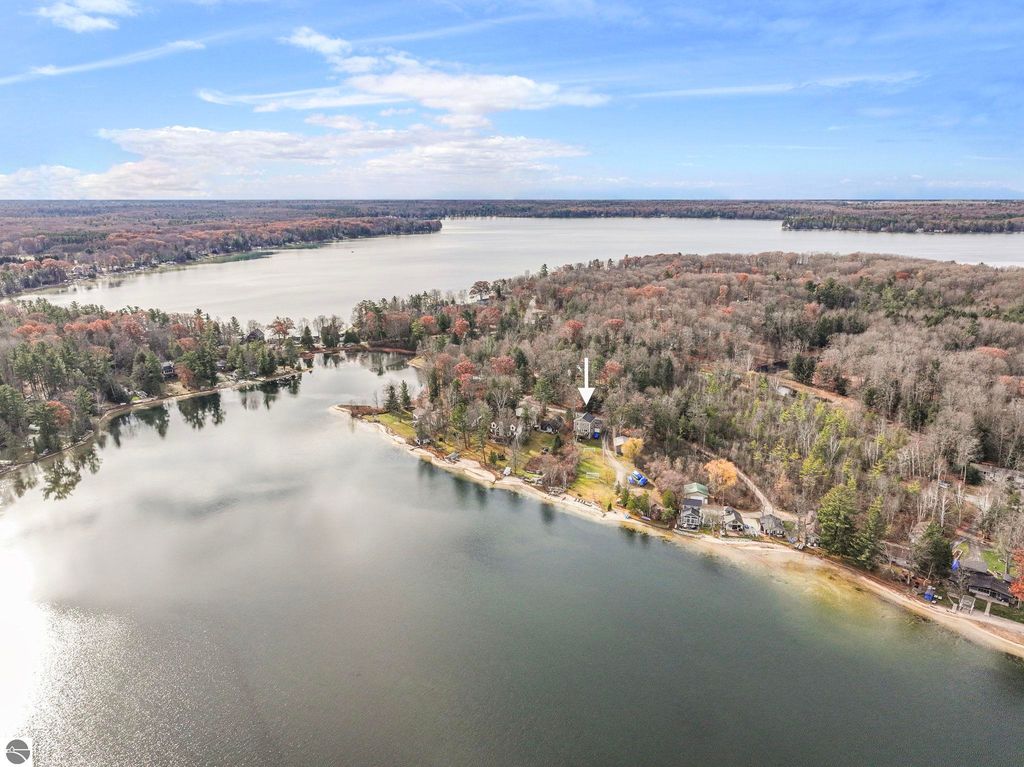 Image 81 of property listing at 7819 + 7811 Hillside Drive, Traverse City, MI 49685