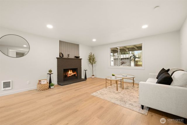 6004 225th Place SW, Mountlake Terrace, WA 98043