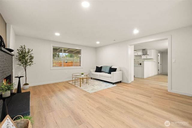 6004 225th Place SW, Mountlake Terrace, WA 98043