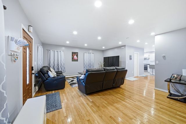 56 Curtis Rd, Revere, MA 02151