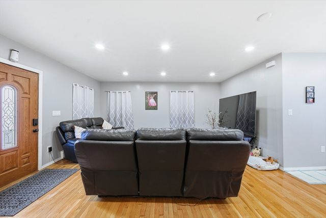 56 Curtis Rd, Revere, MA 02151