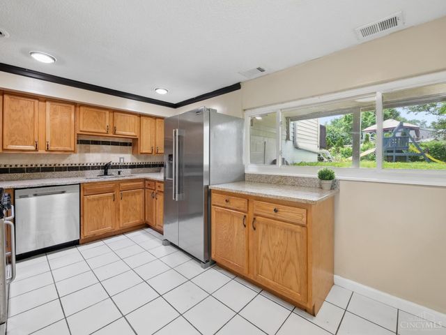 11623 Kenn Road, Cincinnati, OH 45240