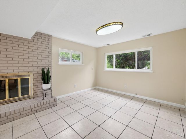 11623 Kenn Road, Cincinnati, OH 45240