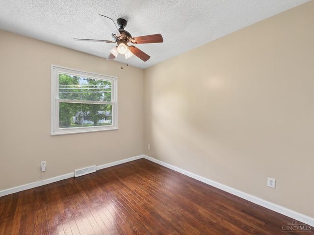 11623 Kenn Road, Cincinnati, OH 45240