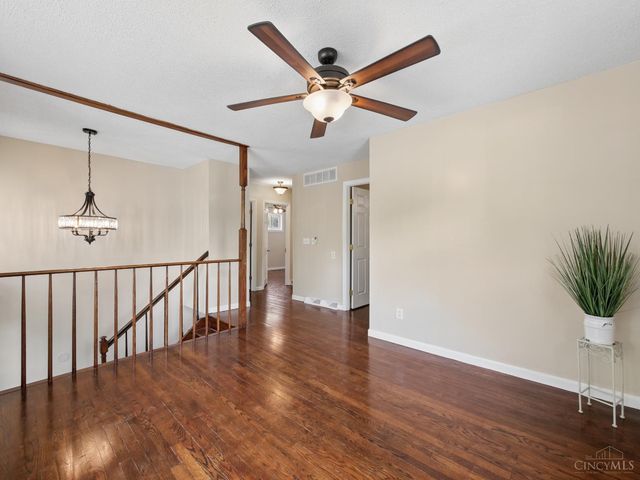 11623 Kenn Road, Cincinnati, OH 45240