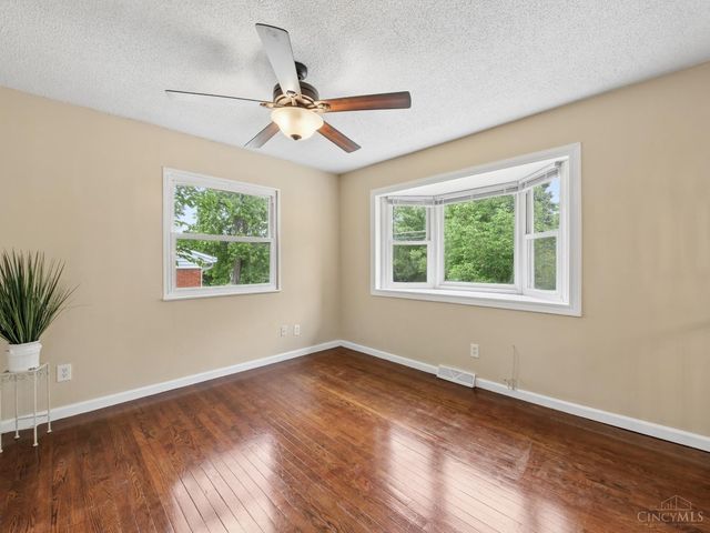 11623 Kenn Road, Cincinnati, OH 45240