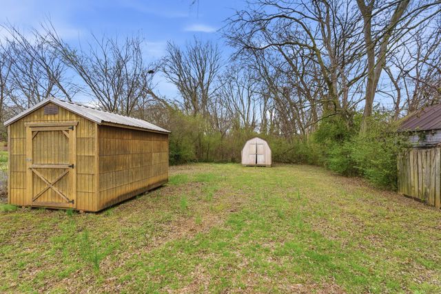 214 W Adams Ave, Lebanon, TN 37087