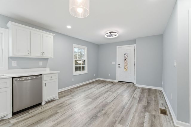 214 W Adams Ave, Lebanon, TN 37087