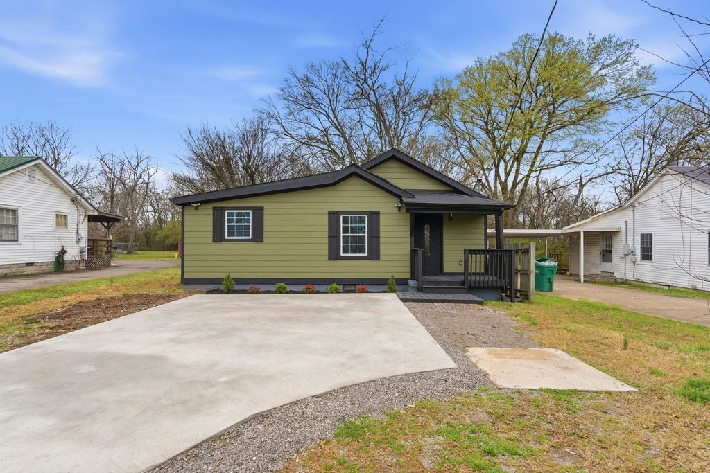 214 W Adams Ave, Lebanon, TN 37087