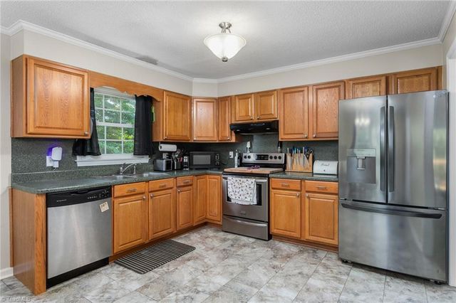 147 Glen Meadow Drive, Reidsville, NC 27320
