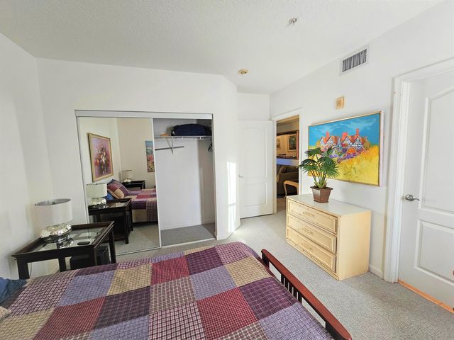 5050 Fairways Circle 301, Vero Beach, FL 32967